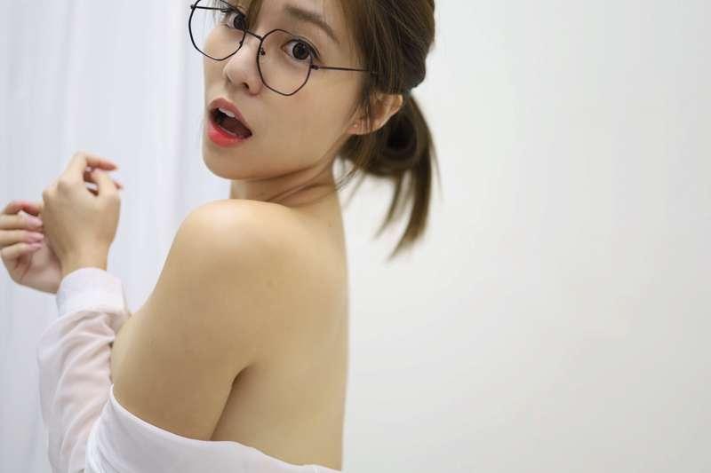 早晨眼鏡娘🤣