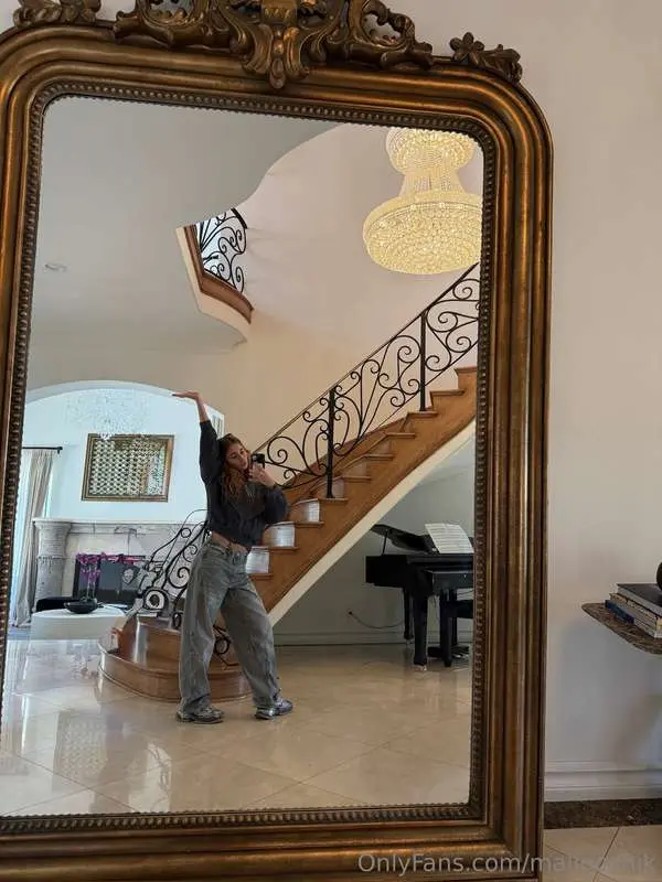 house hunting 🔑