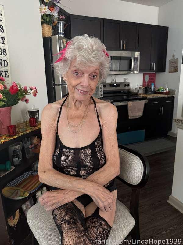 lindahope1939 image #2