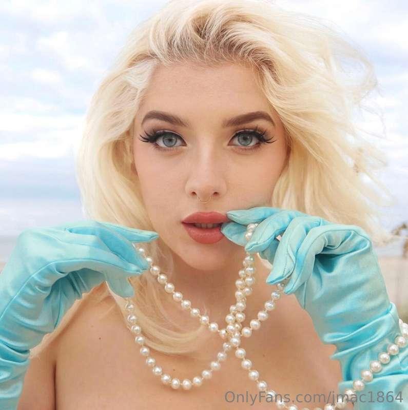 SHE LOOKS SWEET AND INNOCENT BY TRUST ME GIA IS A DIRTY LITT..
