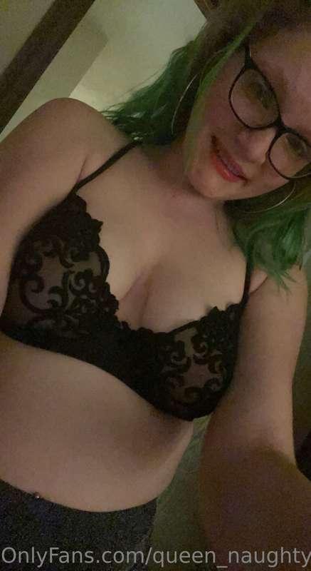 Another new photoshoot posting tonight