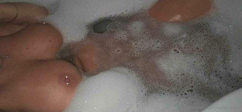 Loving my romatic birthday bath x