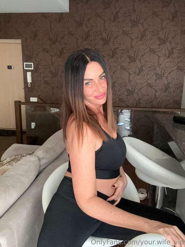 If you were here right now😍 I would sit on your face and mak..