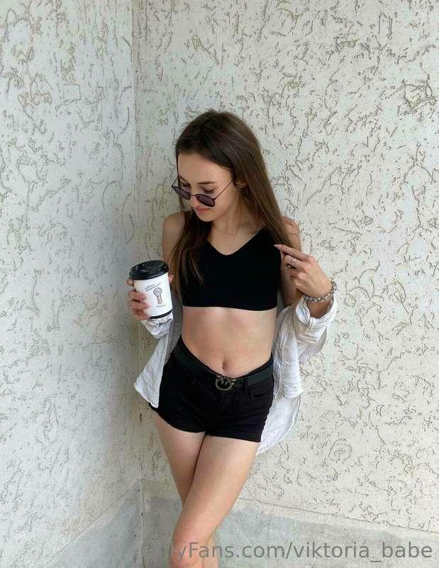😈