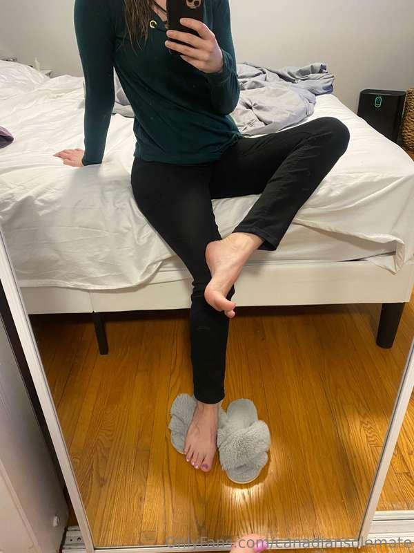 My bed finally came in! Can’t wait to take photos in front o..