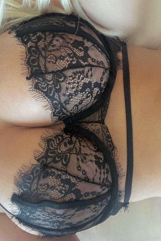 🖤