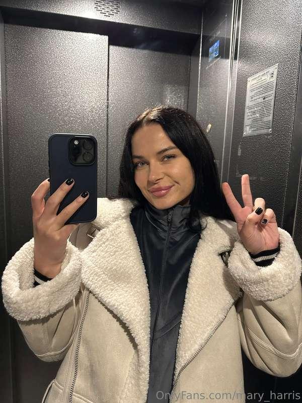 good day, went for a manicure today, it's fall and dark colo..