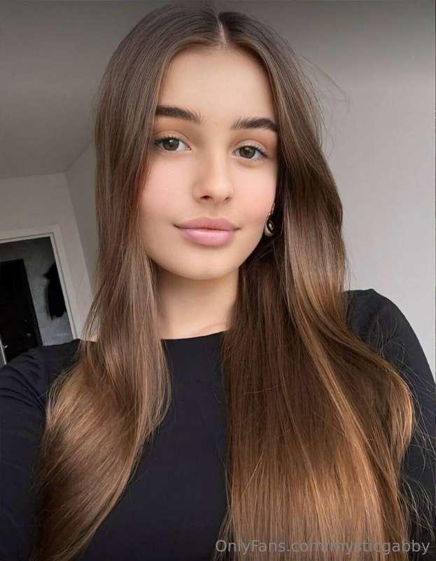 𝐅𝐑𝐄𝐄𝐄 𝐒𝐔𝐁𝐒𝐂𝐑𝐈𝐏𝐓𝐈𝐎𝐍
🟢CLICK HERE - @dariia_emerald🟢
This cutie..