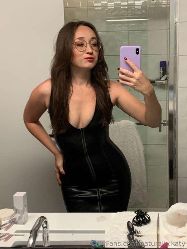 Shall we go to a fetish party tonight? 😏