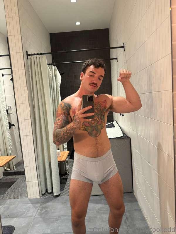 catch me in the locker room what you do next? 😈 