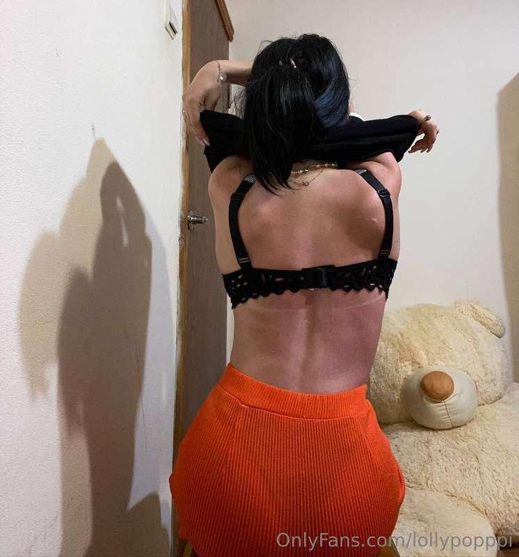 🔥 This ass needs a spanking🖐🏻, help me with that, master💋