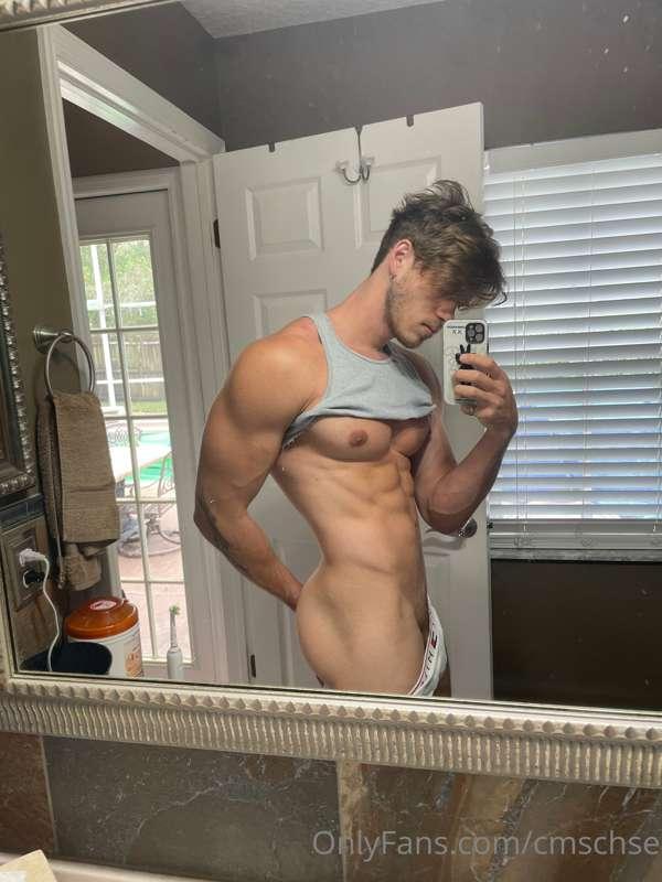 Little behind the scenes bathroom photo shoot, more to come