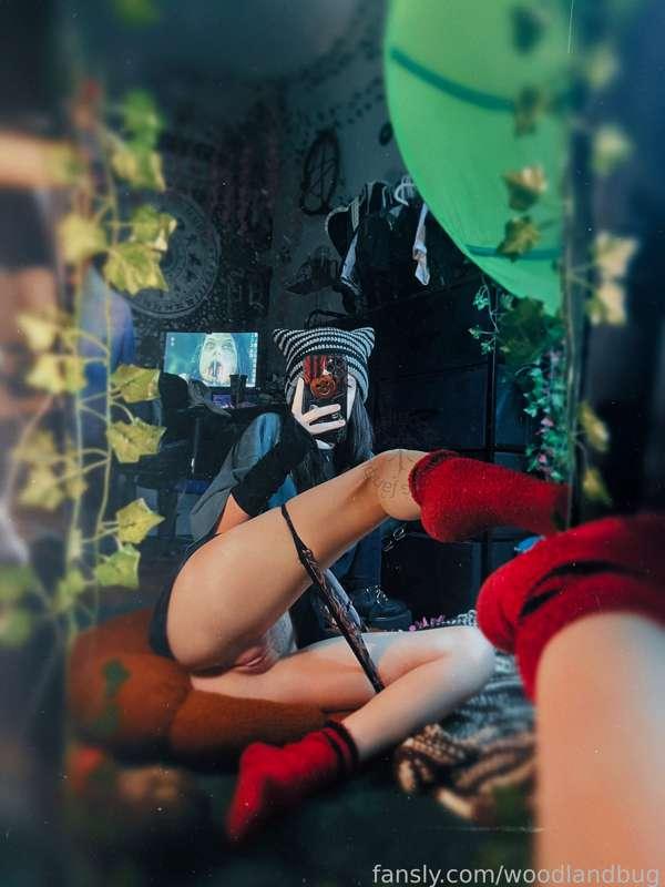 DM
