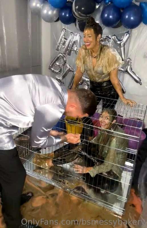 bsmessybakery image #30