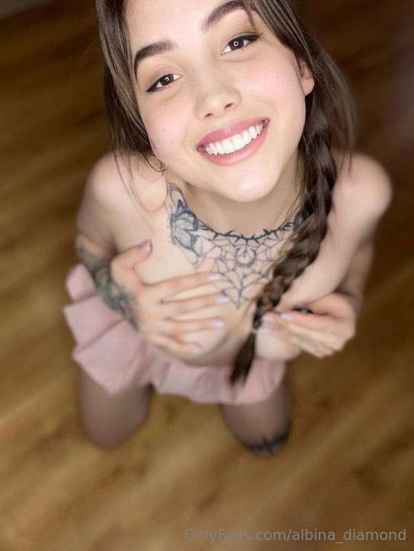 This sweet girl is ready to surprise you🥵@alicehillbabe😈 @al..