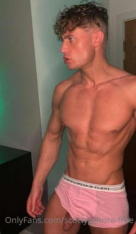 Let’s be naughty… @scottygshore