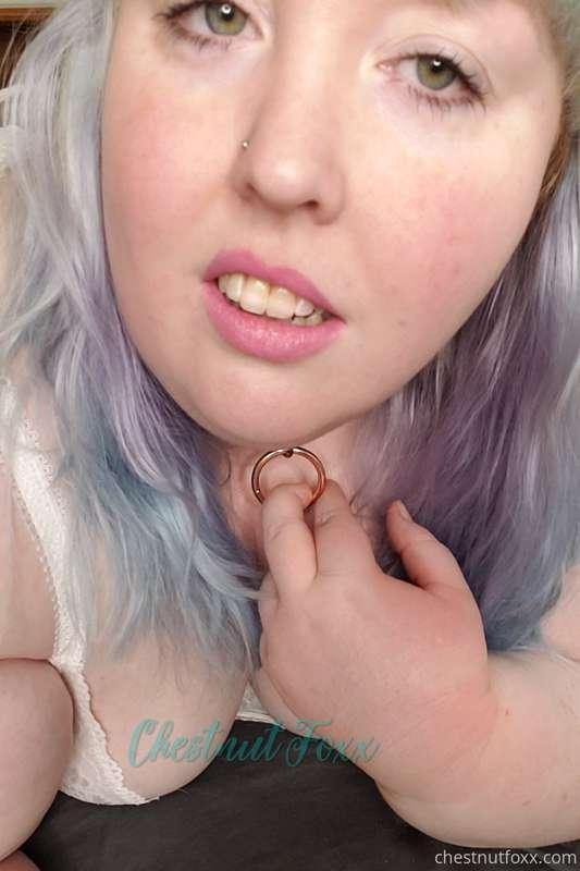 Do you like this collar on me, Master?