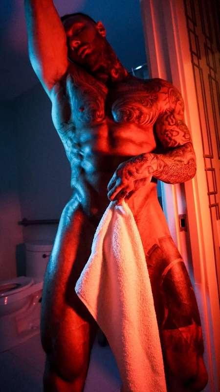 Take a wild guess what I’m thinking about 😈🍆