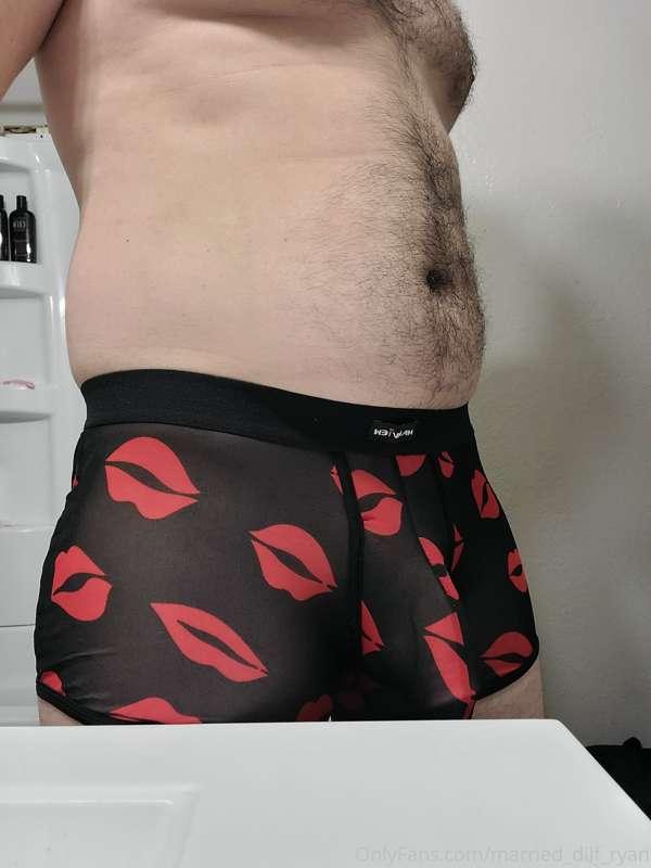 Some pictures after my shower the other night. Added a video..