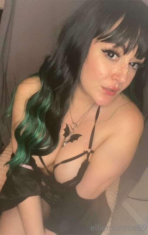 ellie_monroe69 image #1