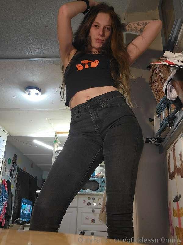 g0ddessm0mmy image #0