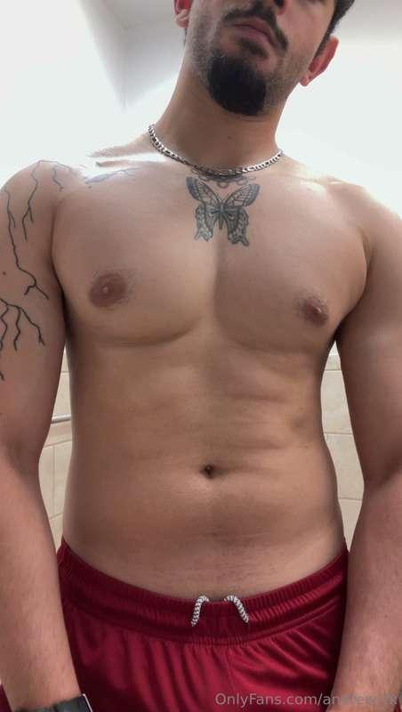 You would love how I smell after the gym even makes me turne..