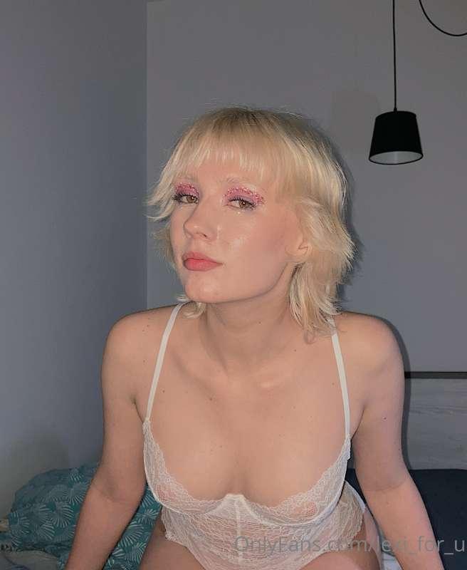 foreveryourslexi image #0