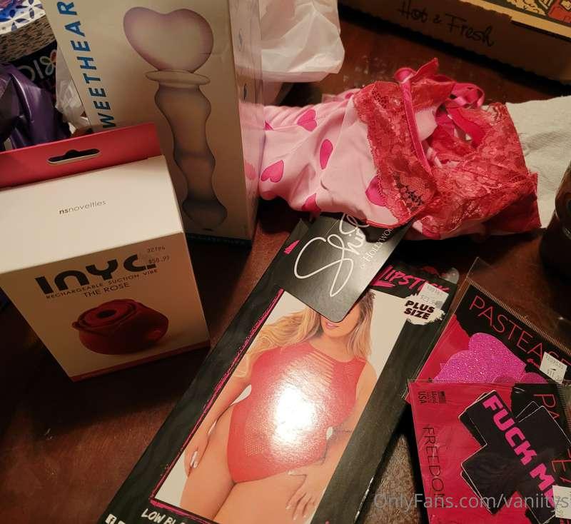 New toys to play with..💦💦💦