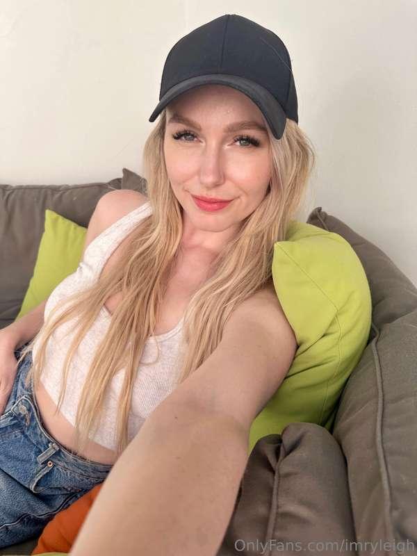 **I have a question to ask you** 😘 Send me a "😈" if you want..