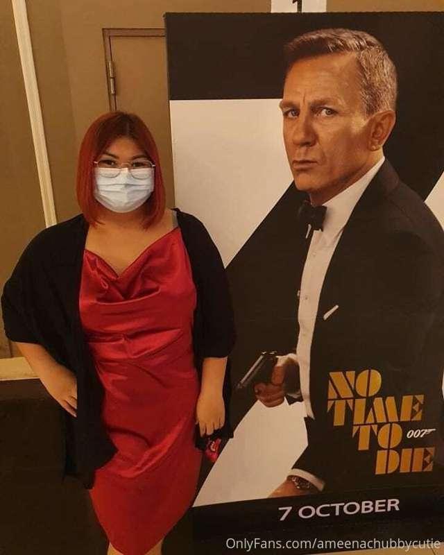 New bond girl 😎