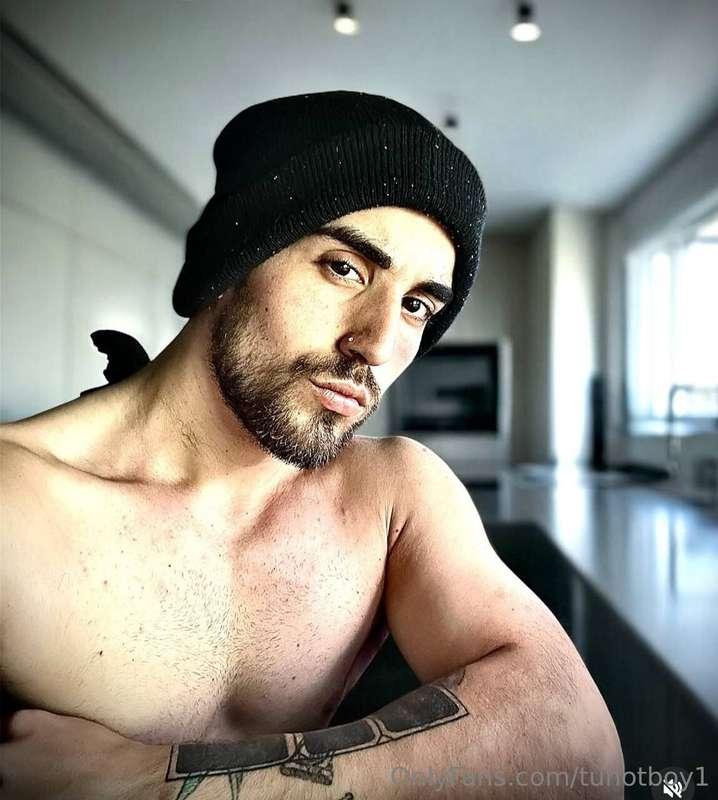 🔥 @rippedrodri19Free, uncensored, and super hot content!23 y..