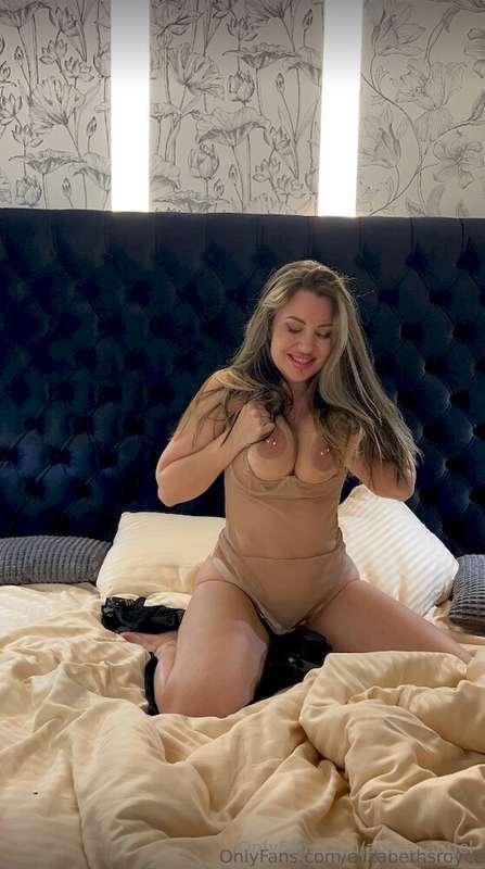 🔥ONLY until MIDNIGHT – Don’t miss your chance🔥@elizabethsroy..