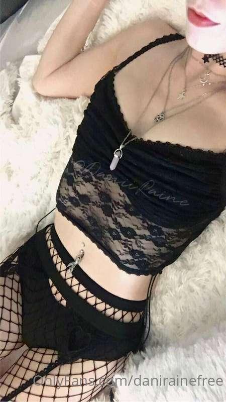 danirainefree main image