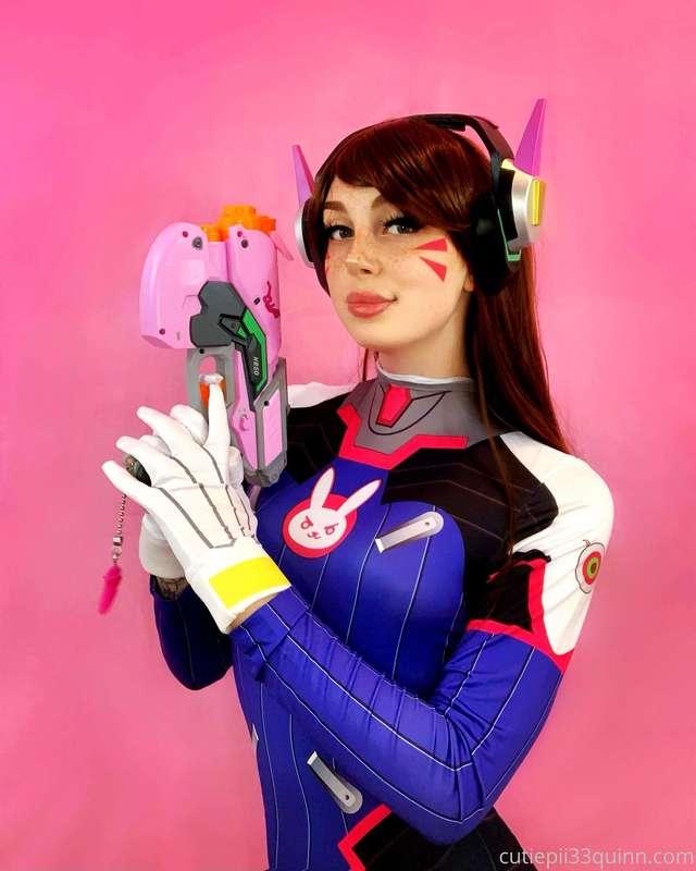 Swipe right to make D.va's clothes fall off!💕🎃 🎮