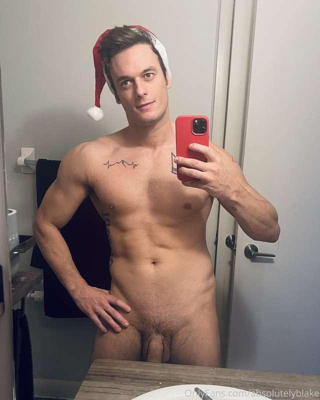 UPDATE** thanks for the likes! Check your dm ;)

Merry Chris..