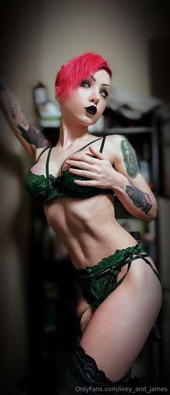 Green lingerie 🍏