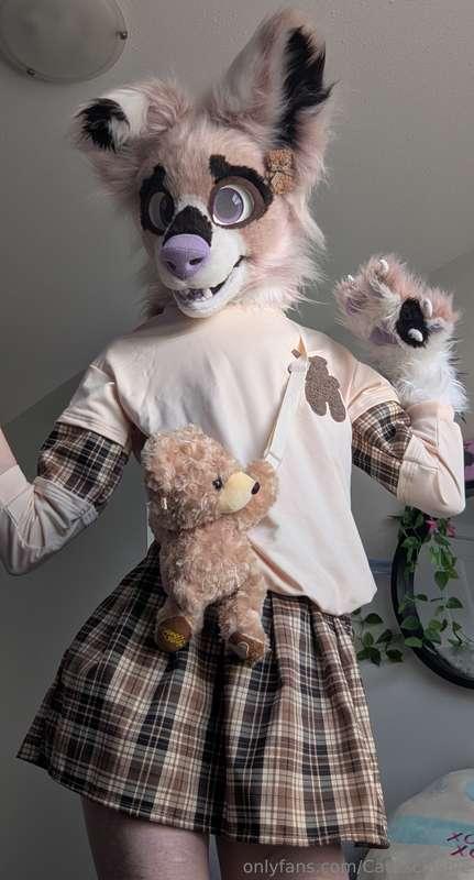 i forgot i had this outfit and it fits this suit so well! >w..