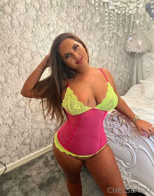 Do you like my dress? 😛