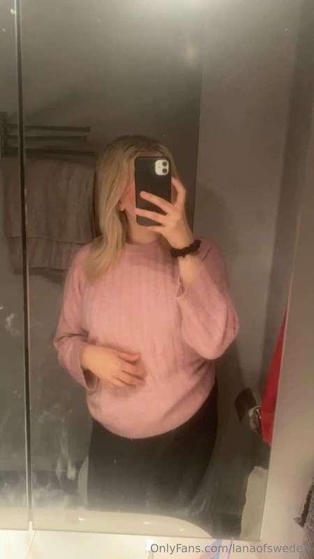 Wanna see the last pic i took? message me 😆