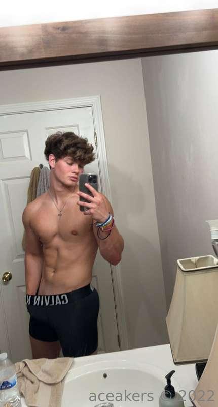 dm me for extra special content🙈