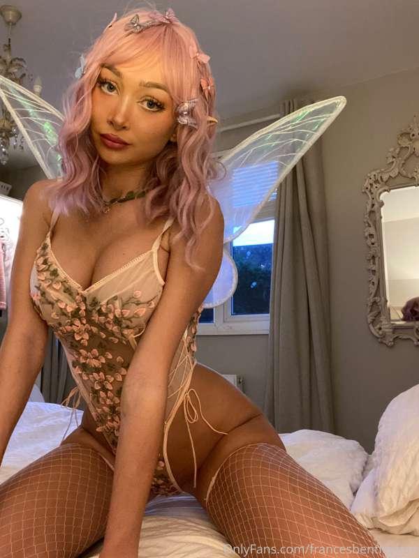 🧚🏻‍♀️