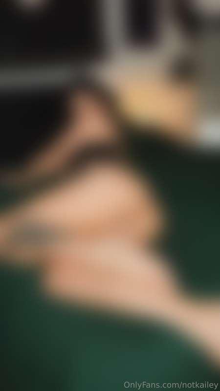 1/18/24 hi. hope u don’t mind i’ll be posing with this holte..