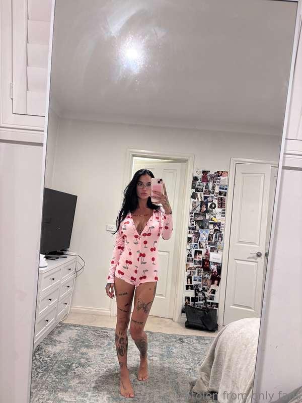 Sweet like cherries, but you know I’ve got a little bite. 🍒😏..