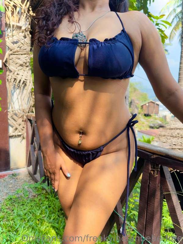 📸 Lots of curves 😍