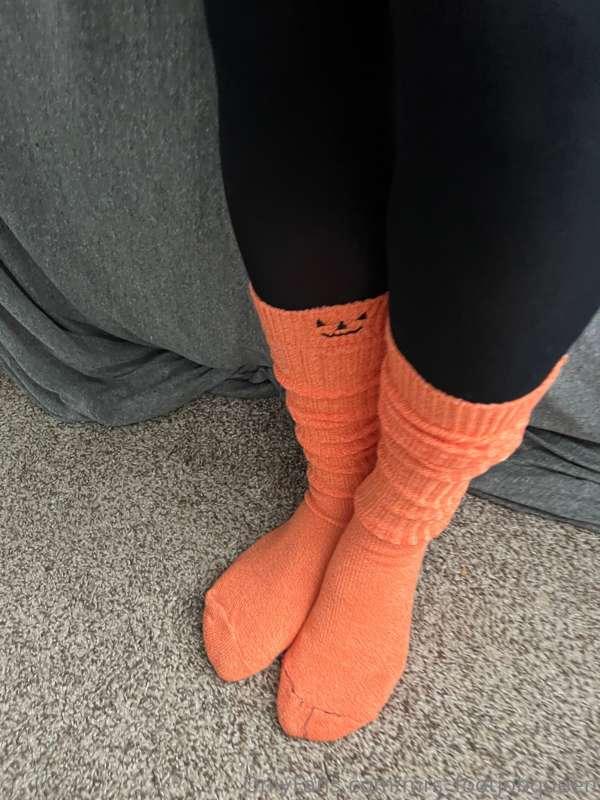 mrs_footjobqueen image #9