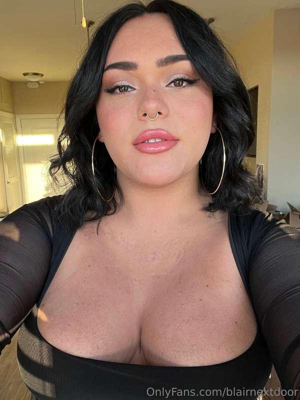 tell me that im your fantasy 😈💦