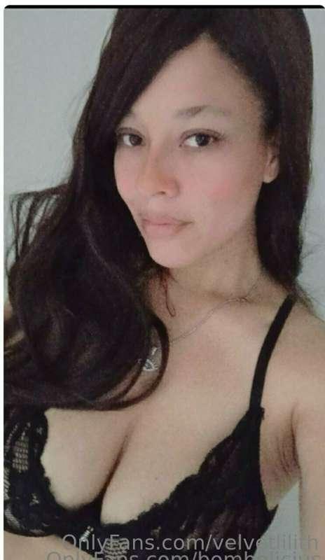 @bombalicius 

SHE IS MY FRIEND

@bombalicius

Hello love ❤️..