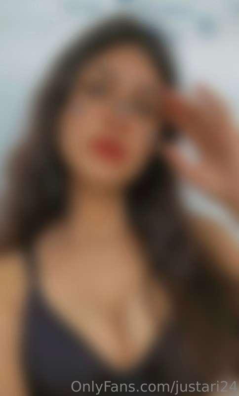 Hola bebés, tengo curiosidad, quisieran que mostrara mi cara..