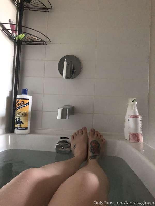 What colour would you like to see on my toes next pedi? 🦶 ❤️