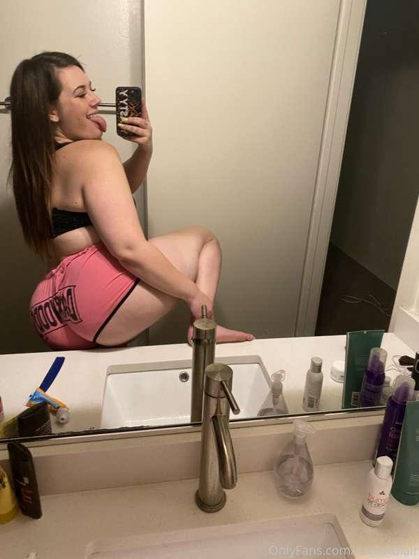 Hi 😘😘😘